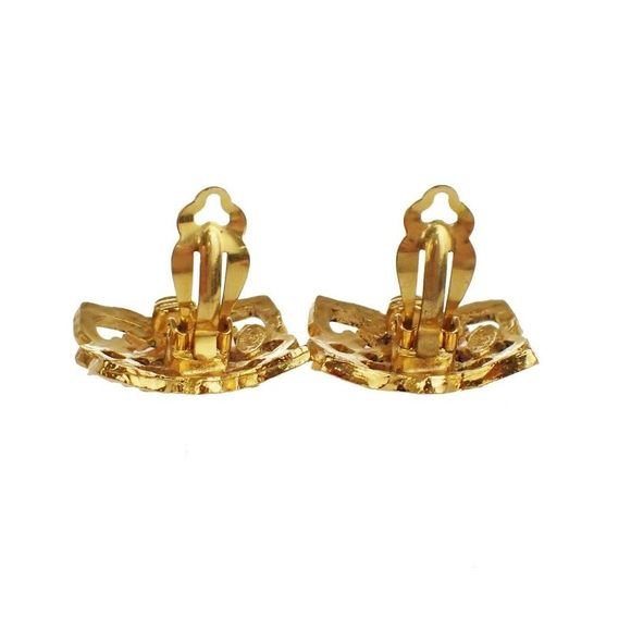 Pre Loved Chanel Gold Square Cutout Earrings Women - Picture 4 of 8